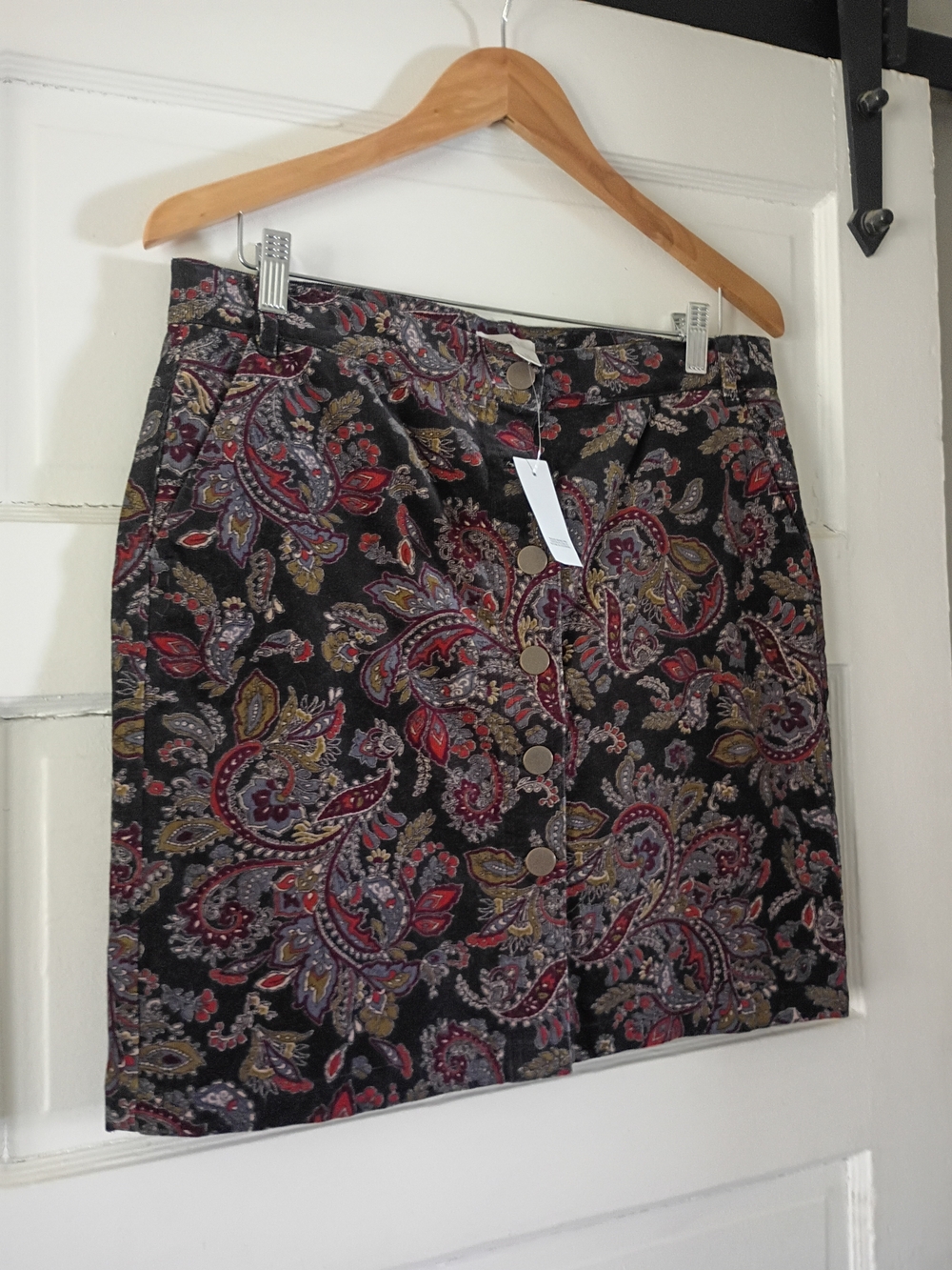 LOFT Black Paisley Button-Front Mini Skirt with Red and Purple Details - Picture 3 of 6